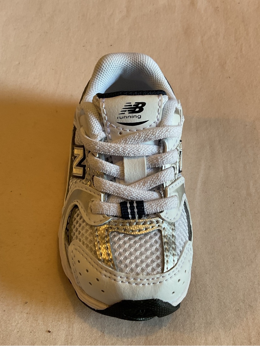 New Balance 530 Bungee White, Silver and Black Sneakers Size 4 - Picture 2 of 7
